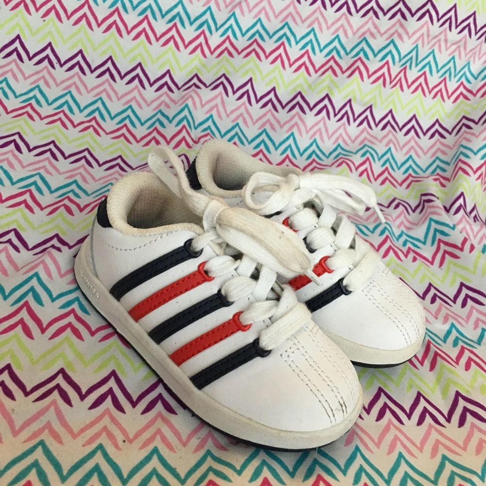 Red white and blue strip sneaks